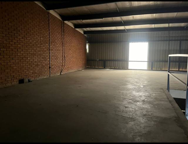 395M² WAREHOUSE TO LET IN CROWN